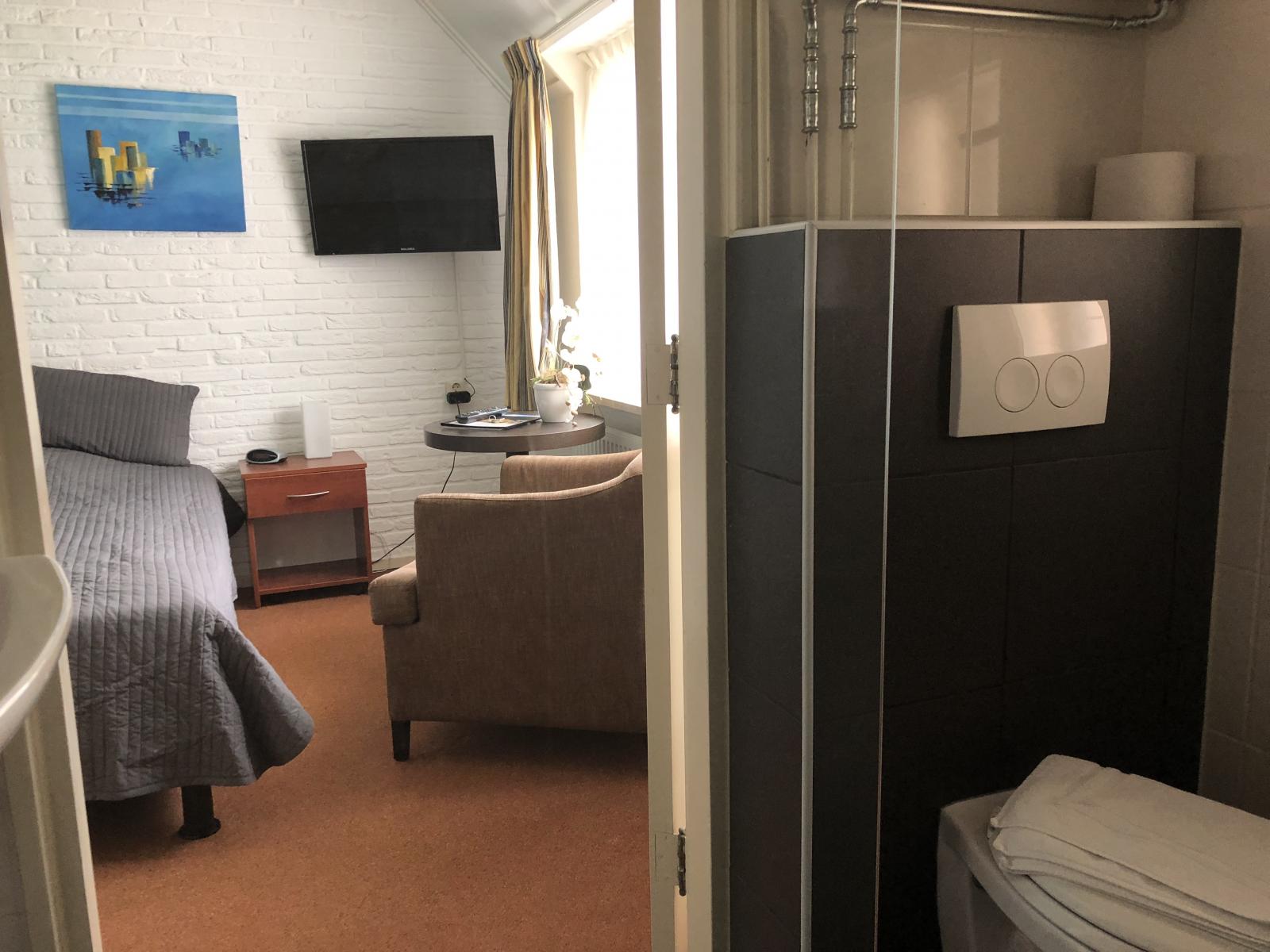 Hotel Single Room